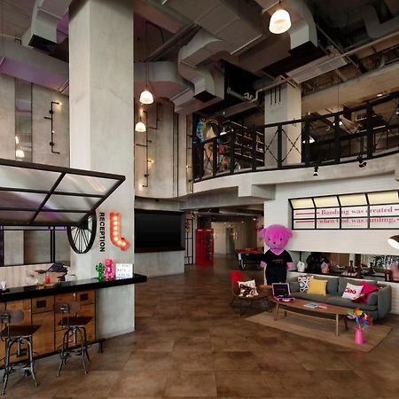 Moxy Bandung Hotell Eksteriør bilde