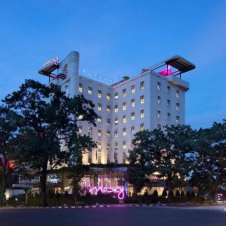 Moxy Bandung Hotell Eksteriør bilde
