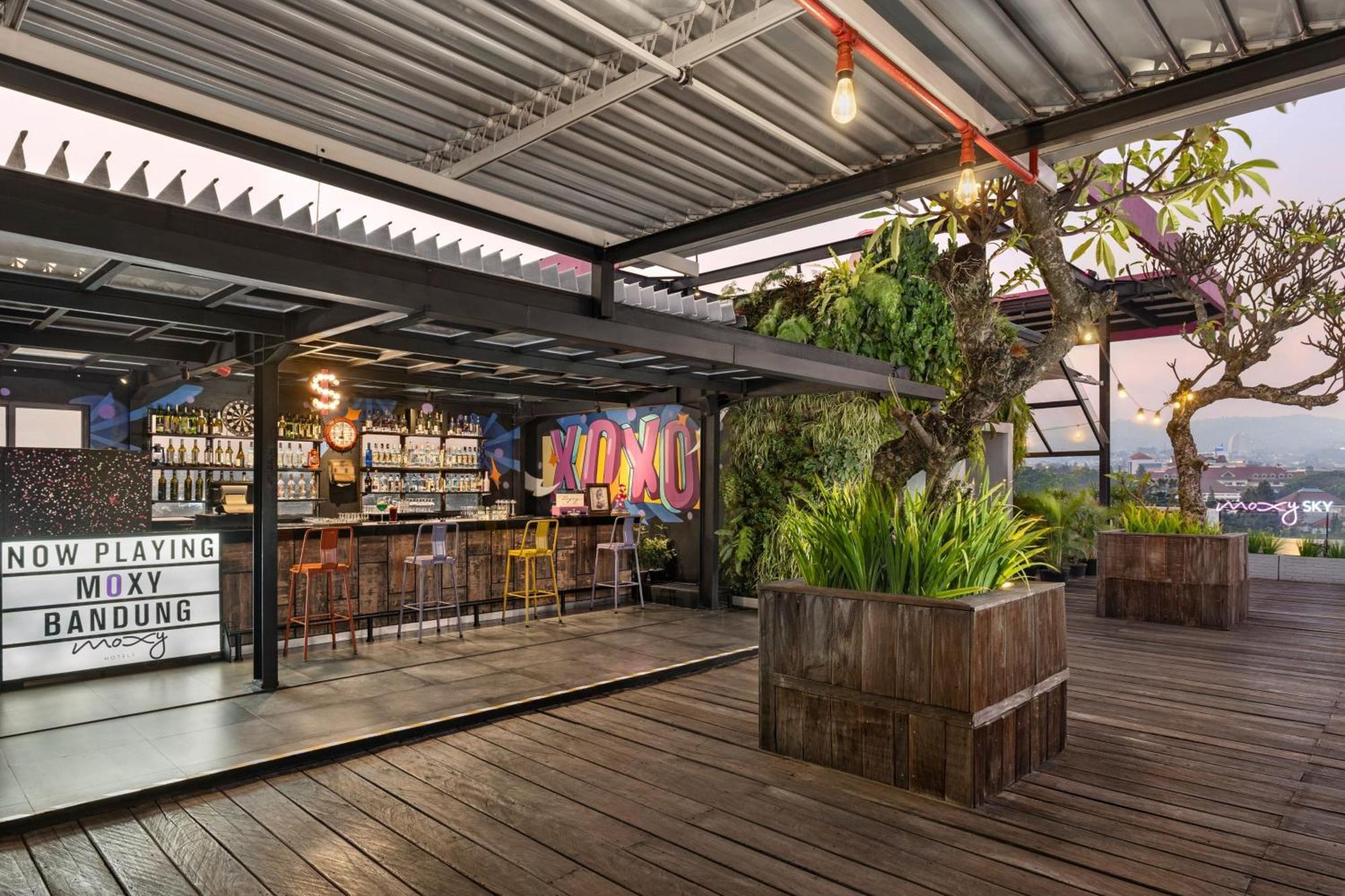 Moxy Bandung Hotell Eksteriør bilde