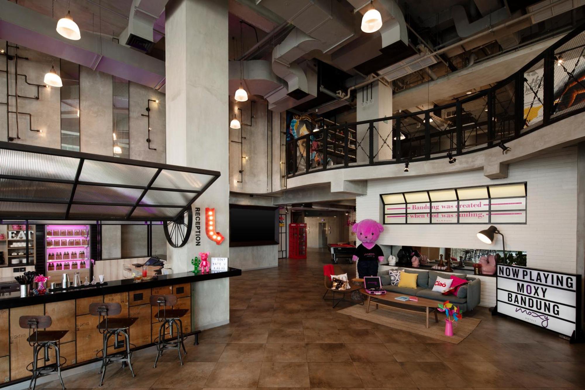 Moxy Bandung Hotell Eksteriør bilde