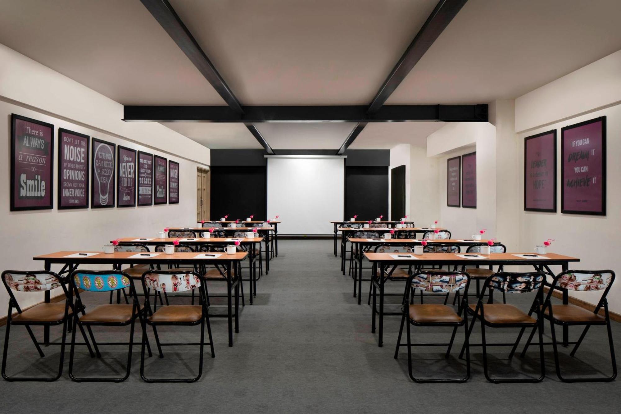 Moxy Bandung Hotell Eksteriør bilde